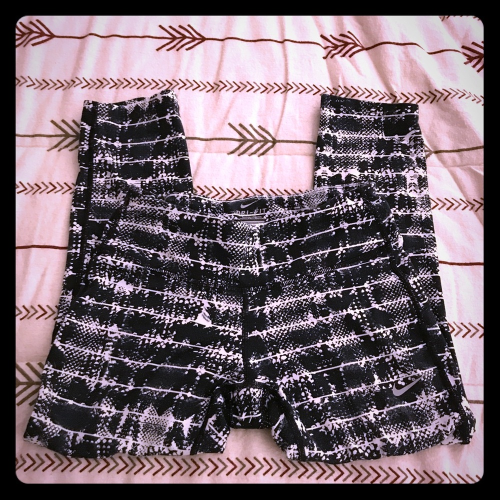 Women’s Nike Dri-fit capris